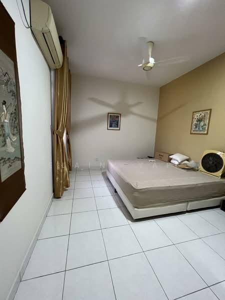 Semi-Detached House for Sale in Kapar (Selangor) - Elaine Yap - Bedroom - PropertyGuru.com.my