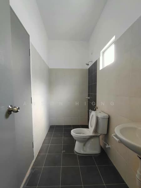 Cluster House for Rent in Kangkar Pulai (Skudai) - Anson Hiong - Bathroom - PropertyGuru.com.my