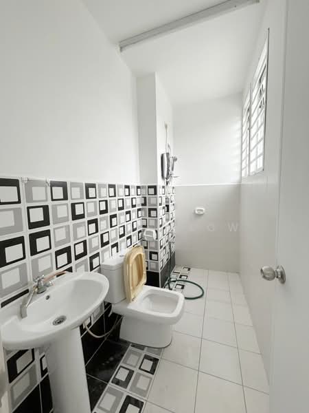 1.5-storey Terraced House for Sale in Gelang Patah (Johor) - Serene Low - PropertyGuru.com.my