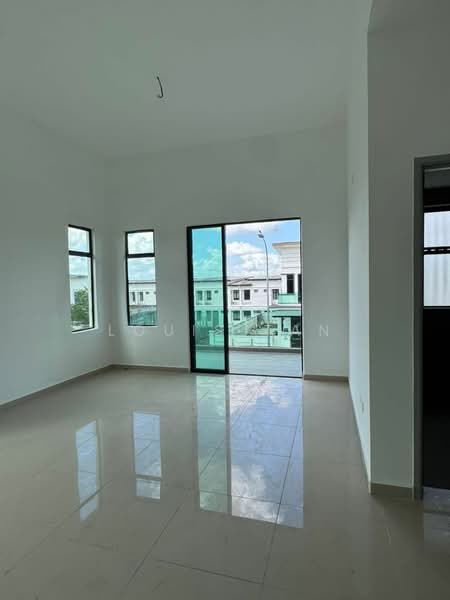 2-storey Terraced House for Sale in Taman Bestari Indah (Ulu Tiram) - Louis Tan - Living Room - PropertyGuru.com.my