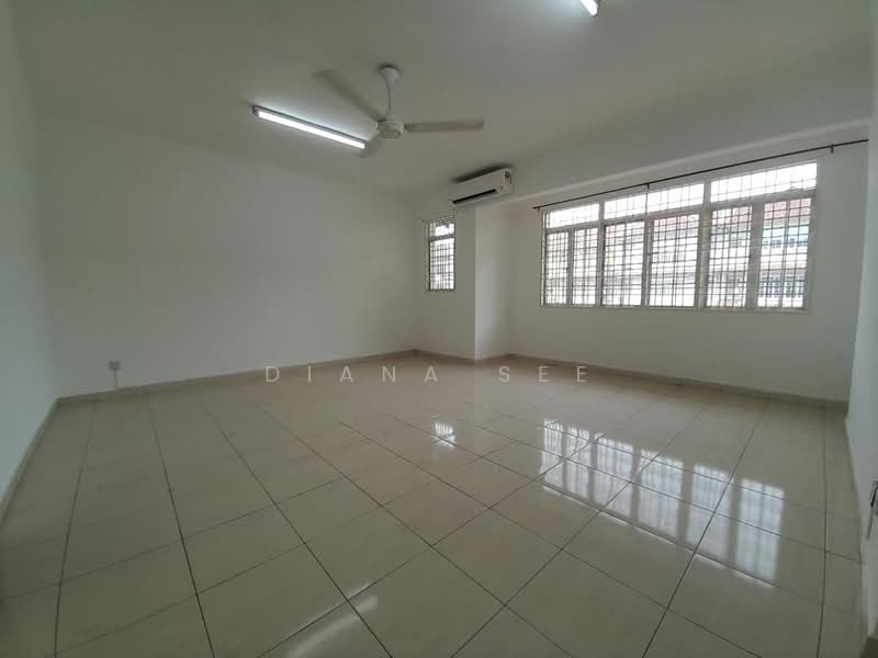 2.5-storey Terraced House for Rent in Bandar Bukit Tinggi 2 (Klang) - Diana See - Living Room - PropertyGuru.com.my