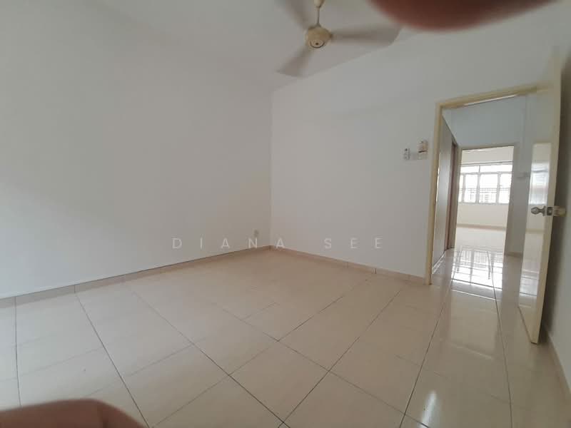 2.5-storey Terraced House for Rent in Bandar Bukit Tinggi 2 (Klang) - Diana See - Living Room - PropertyGuru.com.my