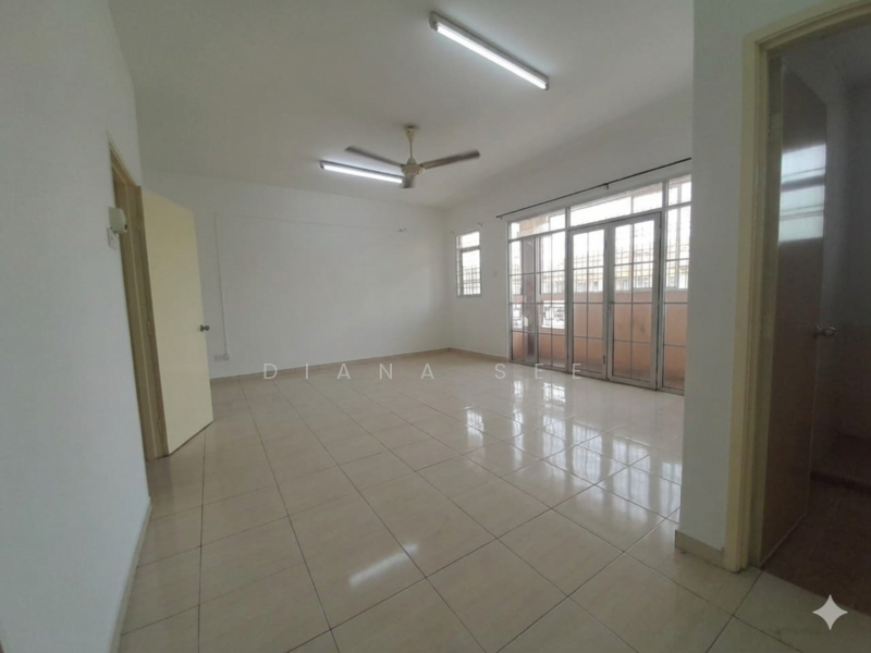 2.5-storey Terraced House for Rent in Bandar Bukit Tinggi 2 (Klang) - Diana See - Master Room 2 - PropertyGuru.com.my