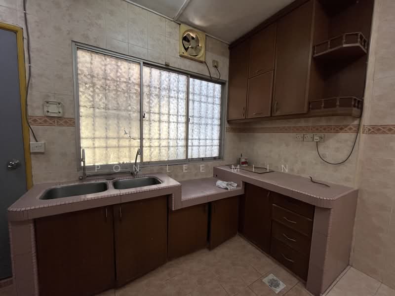 Bandar Damai Perdana untuk Untuk Disewa - RM 1,600 /bulan, Mac 2026 - Kitchen - PropertyGuru.com.my