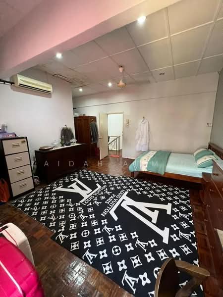 2.5-storey Terraced House for Sale in Ampang Jaya (Ampang) - Zaidah Ahmad - Bedroom - PropertyGuru.com.my