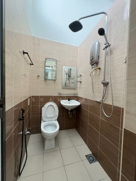 Taman Bukit Mewah untuk Untuk Disewa - RM 1,800 /bulan, Mac 2026 - Bathroom - PropertyGuru.com.my