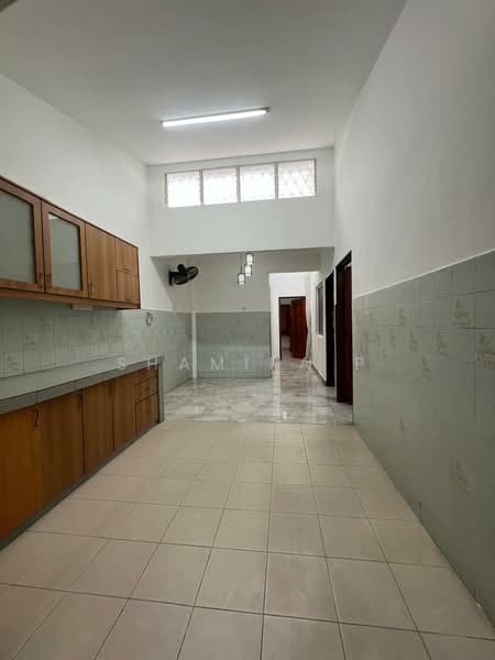 Taman Bukit Mewah untuk Untuk Disewa - RM 1,800 /bulan, Mac 2026 - Kitchen - PropertyGuru.com.my
