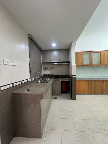 Taman Bukit Mewah untuk Untuk Disewa - RM 1,800 /bulan, Mac 2026 - Kitchen - PropertyGuru.com.my