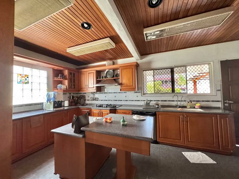Taman Spring Garden untuk Untuk Dijual - RM 1,200,000, Mac 2026 - Kitchen - PropertyGuru.com.my