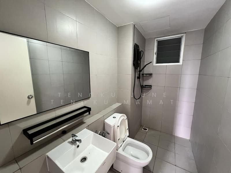 Lakefront Homes untuk Untuk Disewa - RM 2,400 /bulan, Mac 2026 - Bathroom - PropertyGuru.com.my