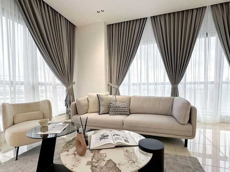 The Park Sky Residence untuk Untuk Dijual - RM 1,480,000, Mac 2026 - Living Room - PropertyGuru.com.my