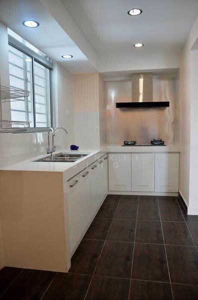 Symphony Heights (Simfoni Heights) untuk Untuk Dijual - RM 385,000, Mac 2026 - Kitchen - PropertyGuru.com.my