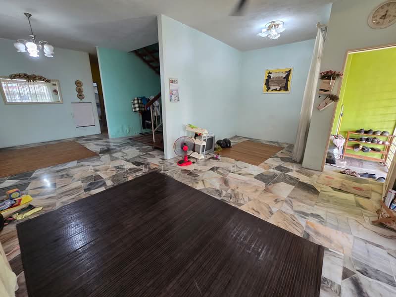 2-storey Terraced House for Sale in Taman Desa Ros (Seremban) - Azrul Othman - Living Room - PropertyGuru.com.my