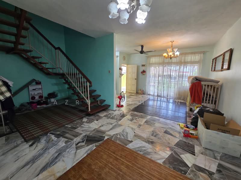 2-storey Terraced House for Sale in Taman Desa Ros (Seremban) - Azrul Othman - Living Room - PropertyGuru.com.my