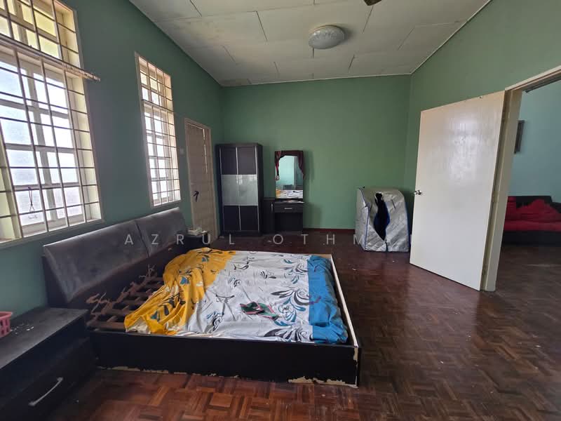 2-storey Terraced House for Sale in Taman Desa Ros (Seremban) - Azrul Othman - Bedroom - PropertyGuru.com.my