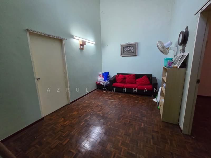 2-storey Terraced House for Sale in Taman Desa Ros (Seremban) - Azrul Othman - Living Room - PropertyGuru.com.my