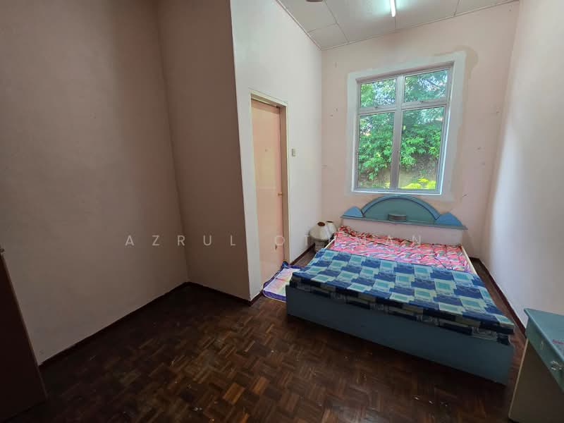 2-storey Terraced House for Sale in Taman Desa Ros (Seremban) - Azrul Othman - Bedroom - PropertyGuru.com.my