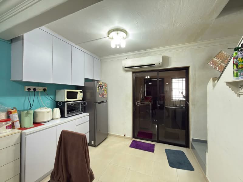 2-storey Terraced House for Sale in Taman Johor Jaya (Johor Bahru) - Coco Feng Lily - Kitchen - PropertyGuru.com.my