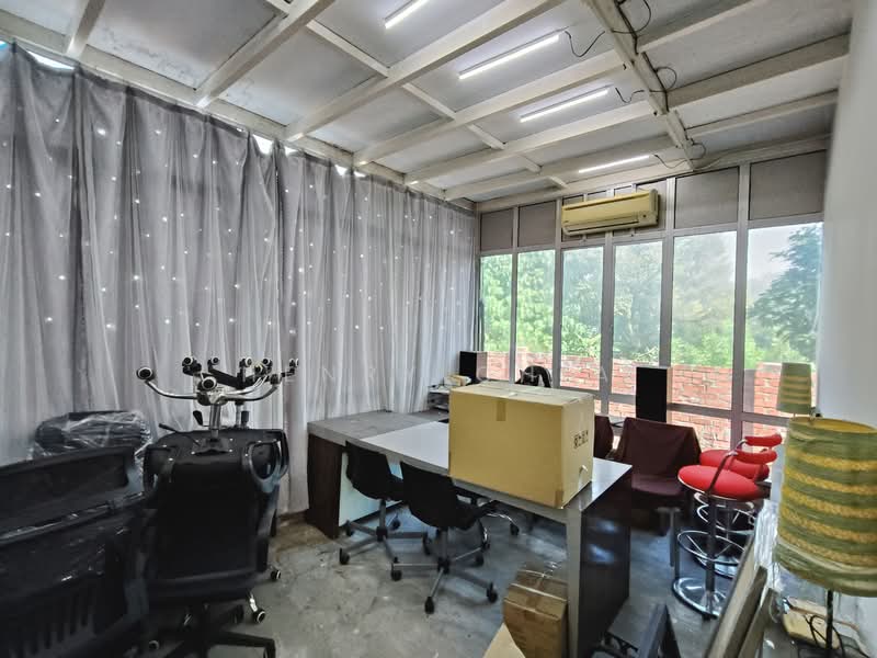 Retail Office for Rent in Kampung Baru Semenyih (Semenyih) - Henry Chia - Study - PropertyGuru.com.my