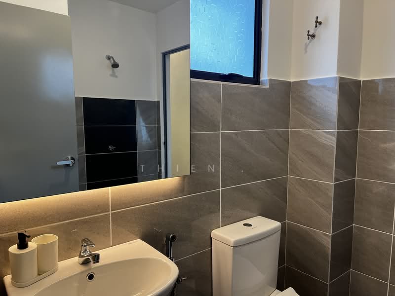 2-storey Terraced House for Sale in Kota Kemuning (Shah Alam) - Thien . - Bathroom - PropertyGuru.com.my