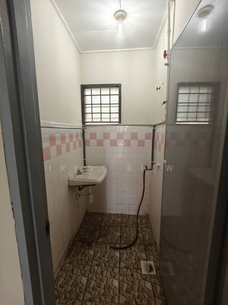 1-storey Terraced House for Sale in Seremban (Negeri Sembilan) - Irene Siew - Bathroom - PropertyGuru.com.my