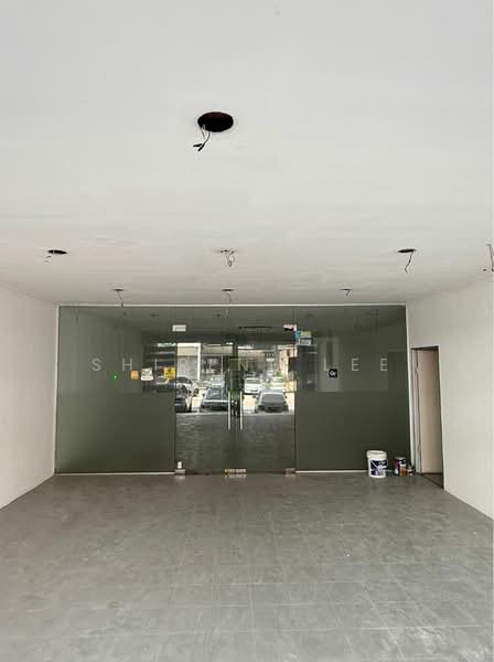 Shop / Office for Rent in Taman Molek (Johor Bahru) - Shirene Lee - Entrance - PropertyGuru.com.my