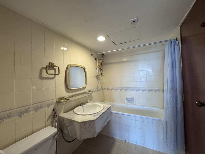 Kondominium untuk Dijual di Seaview Garden - Huck Cheng Yeoh - Bathroom - PropertyGuru.com.my