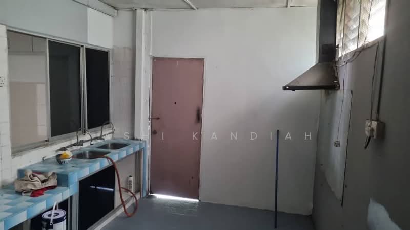 2-storey Terraced House for Sale in Ampang Indah (Ampang) - Sashi Kandiah - Kitchen - PropertyGuru.com.my