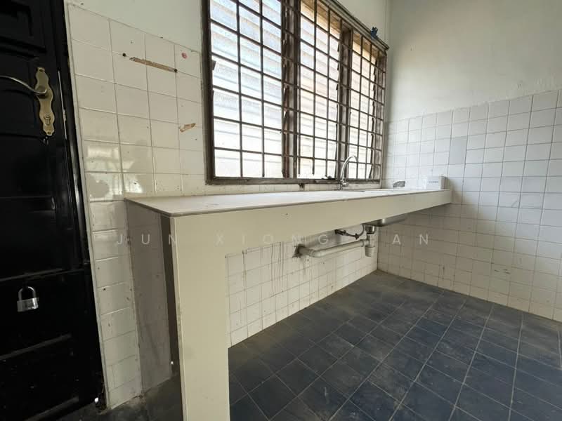 1-storey Terraced House for Sale in Skudai (Johor) - Jun Xiong Tan - Kitchen - PropertyGuru.com.my
