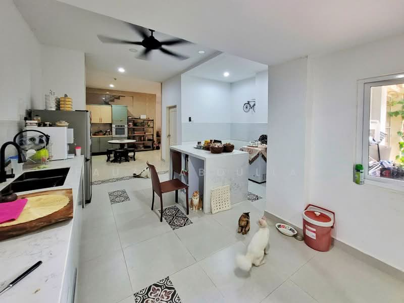 Semi-Detached House for Sale in Damansara Legenda (Petaling Jaya) - Fauzi Abdullah - Kitchen - PropertyGuru.com.my