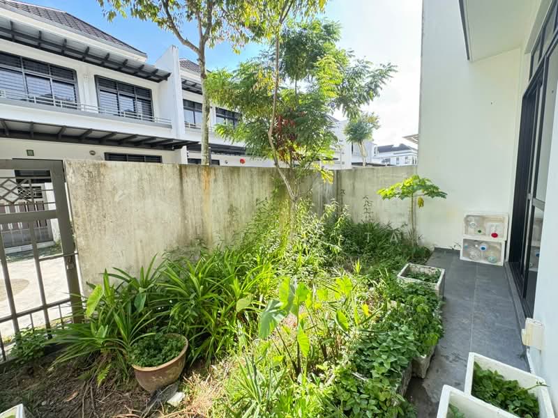 2-storey Terraced House for Sale in Johor Bahru (Johor) - Jun Xiong Tan - Exterior - PropertyGuru.com.my