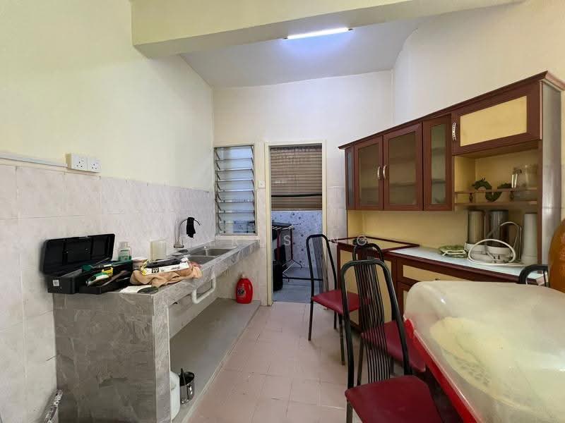 Condominium for Sale at Oakleaf Park - Cyrus Ng - Kitchen - PropertyGuru.com.my