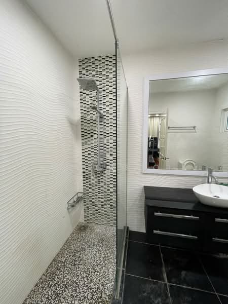 Taman Ampang Utama, Ampang Hilir, Taman U Thant untuk Untuk Disewa - RM 25,000 /bulan, Mac 2026 - Bathroom - PropertyGuru.com.my