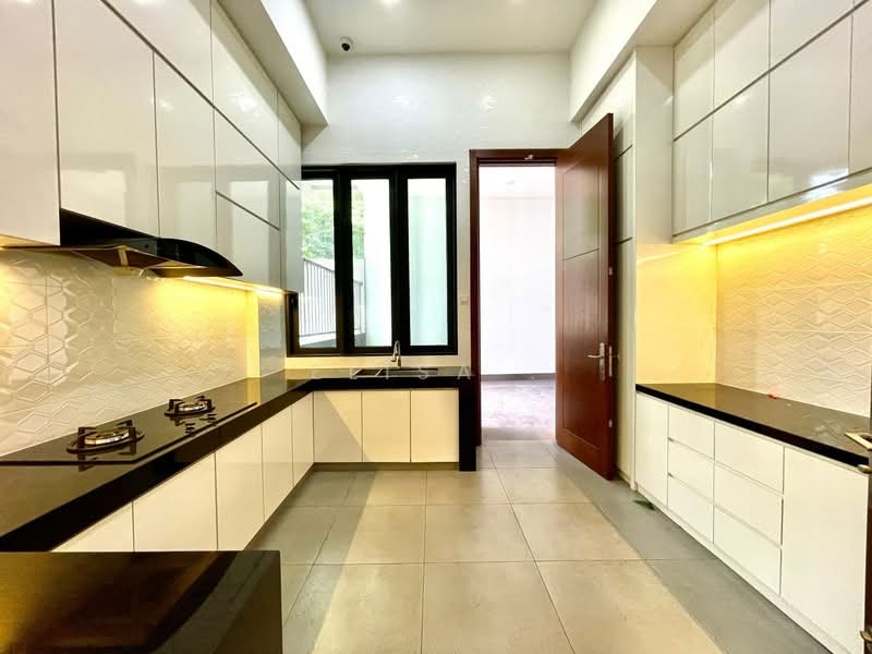 Bungalow for Sale in Country Heights Damansara (Kuala Lumpur) - Elisa . - Kitchen - PropertyGuru.com.my