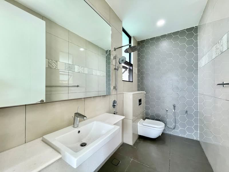 Bungalow for Sale in Country Heights Damansara (Kuala Lumpur) - Elisa . - Bathroom - PropertyGuru.com.my