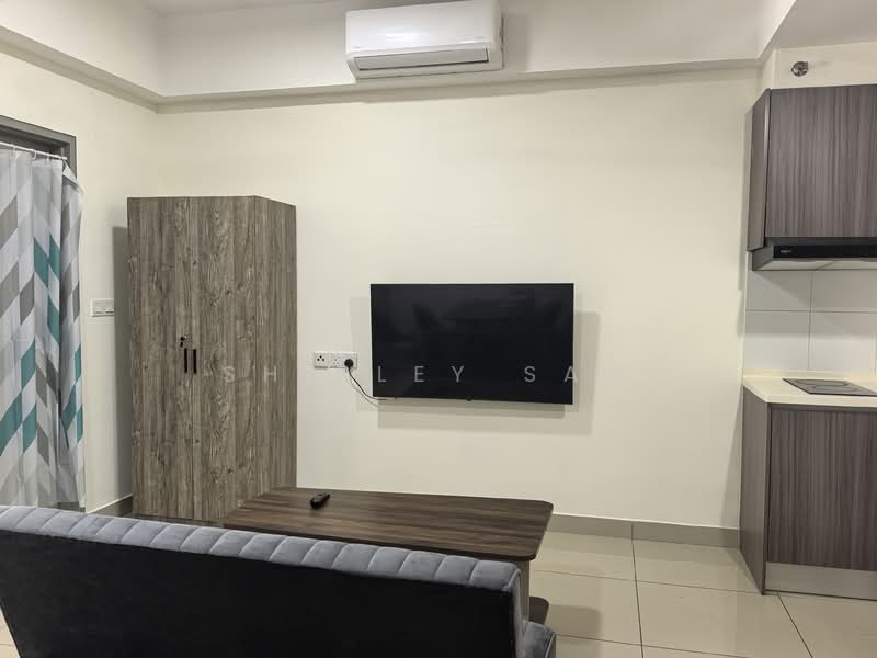 Servis Apartment untuk Disewa di HYVE - Shirley Saw - Living Room - PropertyGuru.com.my
