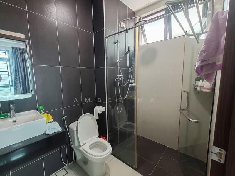 Service Residence for Sale at D'Secret Garden (Pangsapuri Kempas Indah) - Amber Ma - Bathroom - PropertyGuru.com.my