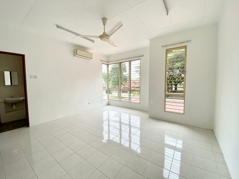 Setia Alam Double Storey 20x70 Partially Furnished Setia Impian House For Sale untuk Untuk Disewa - RM 2,000 /bulan, Mac 2026 - Interior - PropertyGuru.com.my