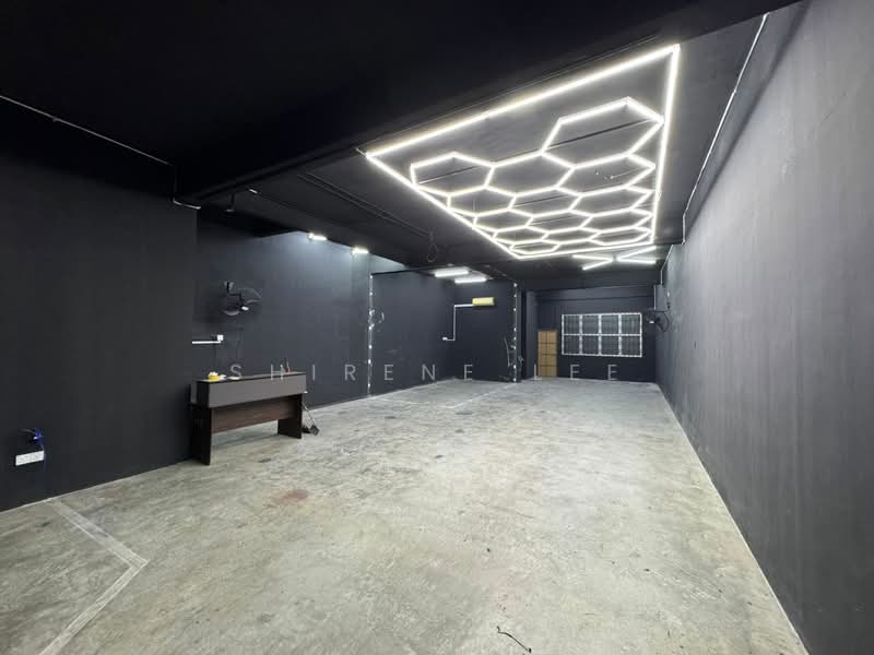 Shop / Office for Rent in Taman Gaya (Ulu Tiram) - Shirene Lee - Interior - PropertyGuru.com.my