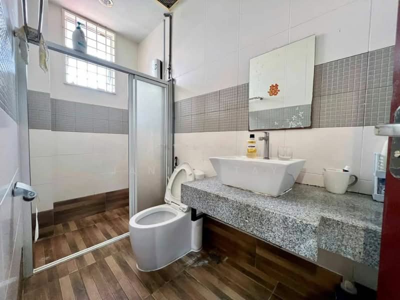 Rumah Berkembar untuk Dijual di Kota Kinabalu (Sabah) - Janice Tay - Bathroom - PropertyGuru.com.my