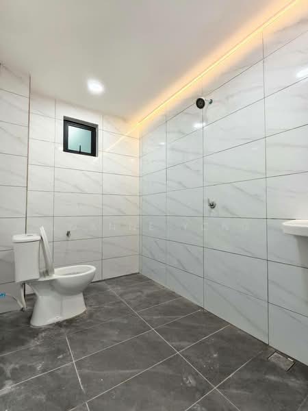 Double Storey Terrace House @ 25 Jalan Harmoni 1/4, Taman Desa Harmoni, Johor Bahru Near Taman Molek untuk Untuk Dijual - RM 648,000, Mac 2026 - Bathroom - PropertyGuru.com.my