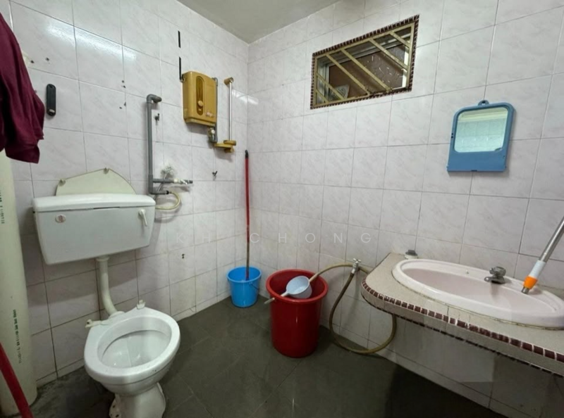 2-storey Terraced House for Sale in Pekan Meru (Kapar) - KH Chong - Bathroom - PropertyGuru.com.my