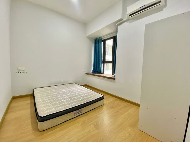 Condominium for Rent at Amberside @ Country Garden Danga Bay - Braden Tan - Bedroom - PropertyGuru.com.my