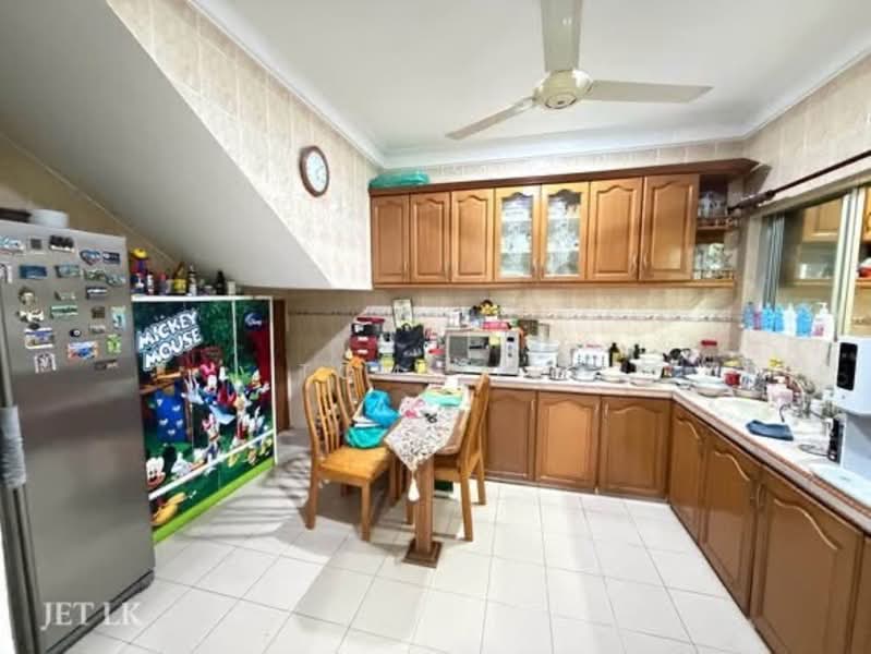 Cluster House for Sale in Kampung Jawa (Klang) - Tom Lee - Kitchen - PropertyGuru.com.my