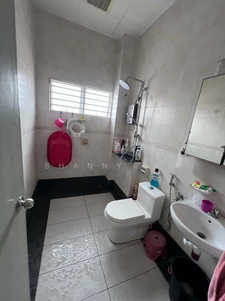 2-storey Terraced House for Sale in Bandar Sungai Long (Selangor) - Shanny Tan - Bathroom - PropertyGuru.com.my