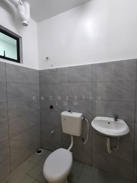Taman Mutiara Rini untuk Untuk Dijual - RM 578,000, Mac 2026 - Bathroom - PropertyGuru.com.my