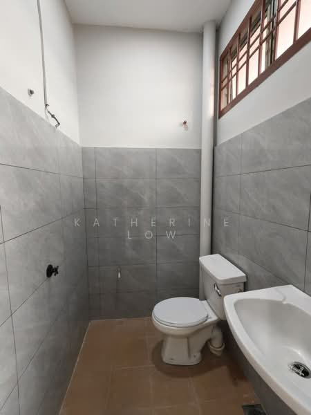 Taman Mutiara Rini untuk Untuk Dijual - RM 578,000, Mac 2026 - Bathroom - PropertyGuru.com.my