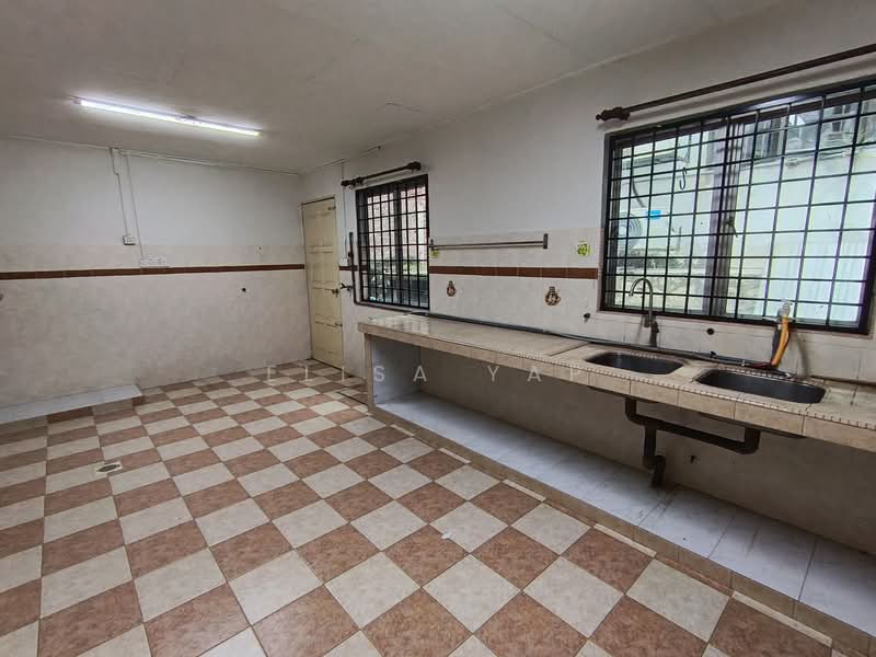 Bukit Rahman Putra untuk Untuk Dijual - RM 620,000, Mac 2026 - Kitchen - PropertyGuru.com.my