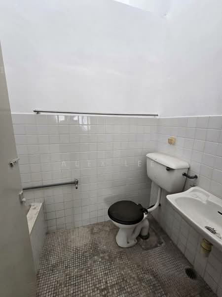 2-storey Terraced House for Sale in Klang (Selangor) - Alex Lee - Bathroom - PropertyGuru.com.my