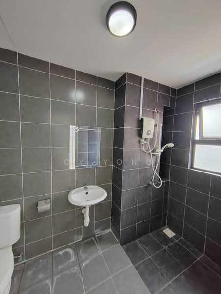 Condominium for Rent at Residensi Bukit Palma 2 (Palm Hill Residence 2) - CY Yong - Bathroom - PropertyGuru.com.my